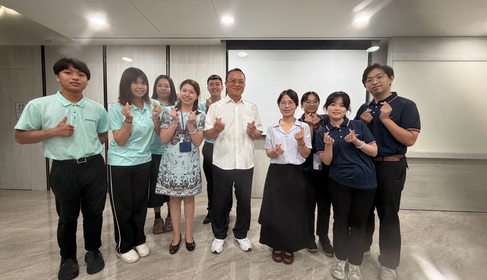 2026年8月26日犬貓拔牙隱形地雷與齒槽骨填補骨粉重建術院內教育課程